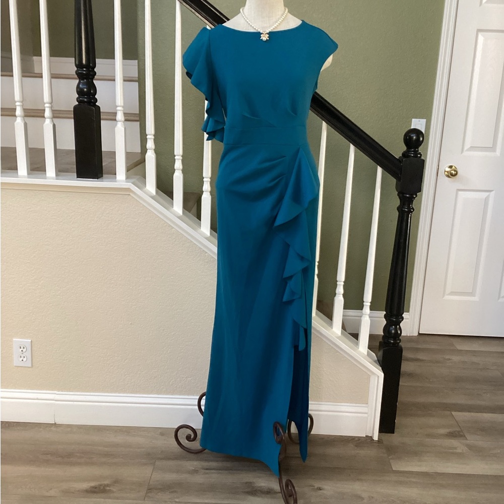 New Elegant Teal Evening Gown